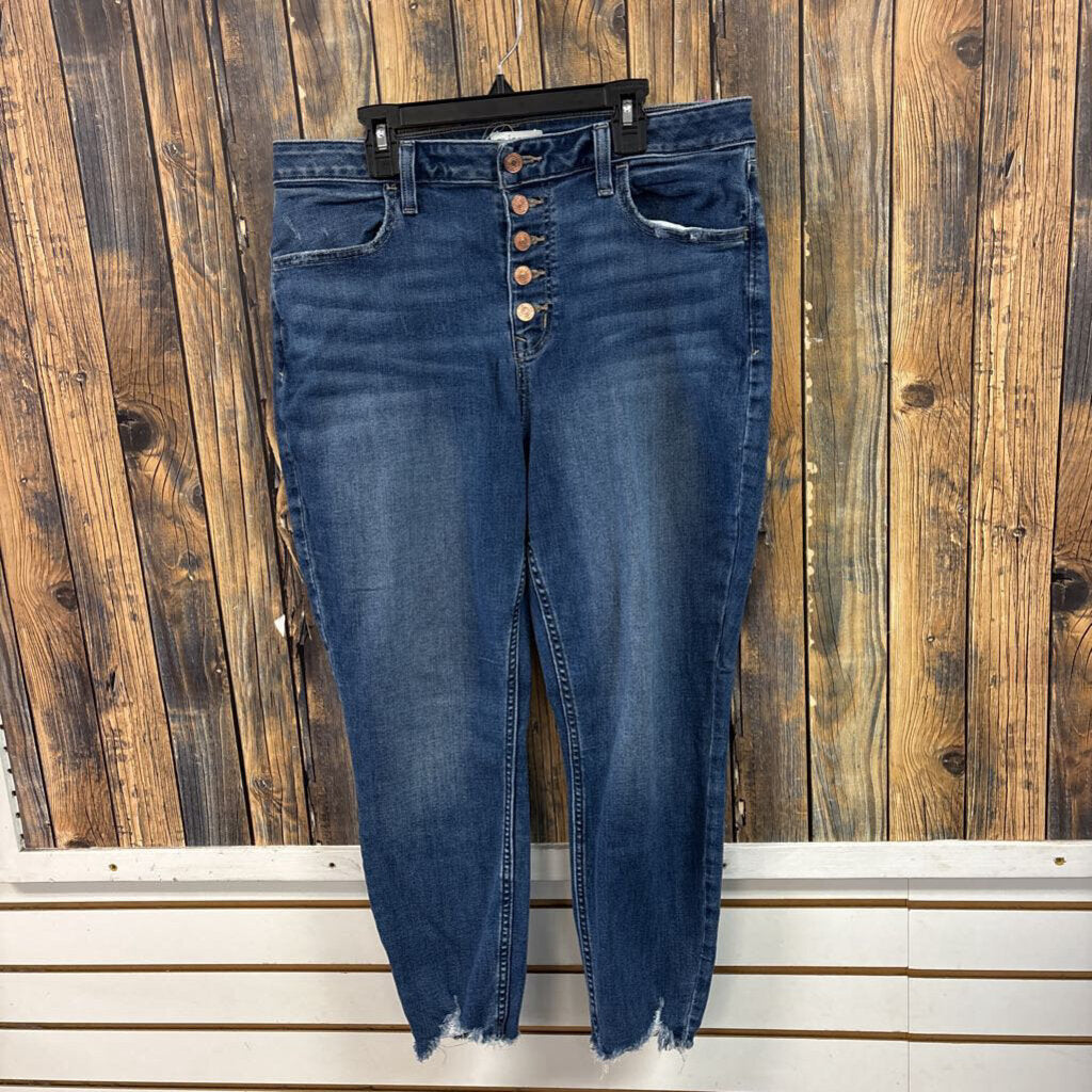 Maurices Raw Hem Jeans, Womens L Short