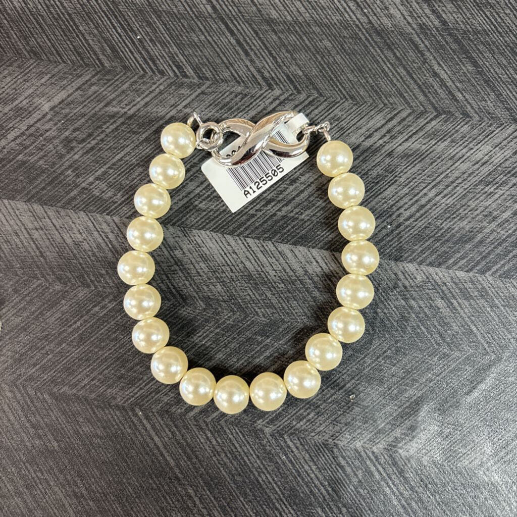 Sterling Silver Faux Pearl Bracelet (1)