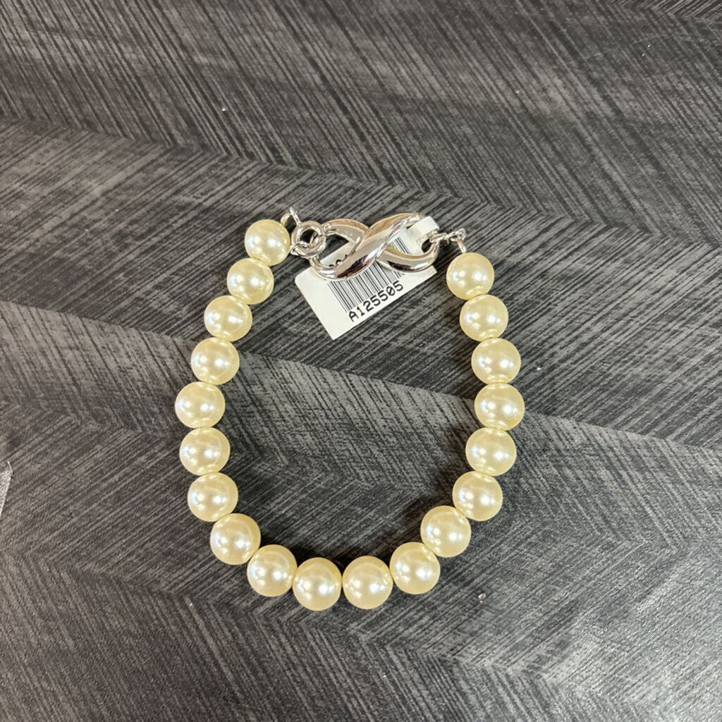 Sterling Silver Faux Pearl Bracelet (2)