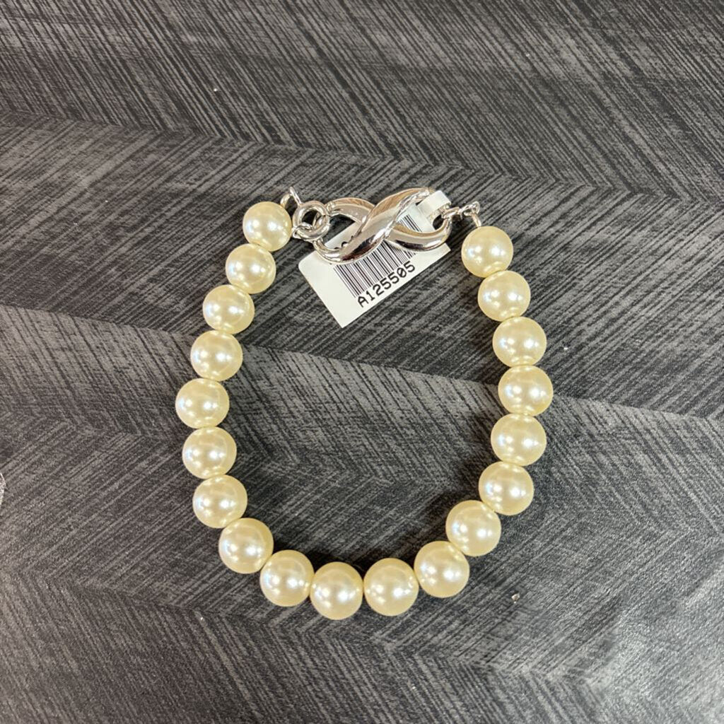 Sterling Silver Faux Pearl Bracelet (3)