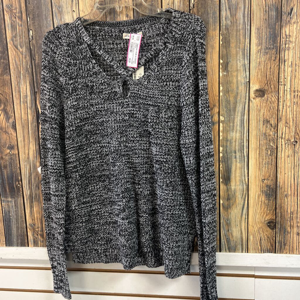NWT Aeropostale Cross Front Sweater, Womens L