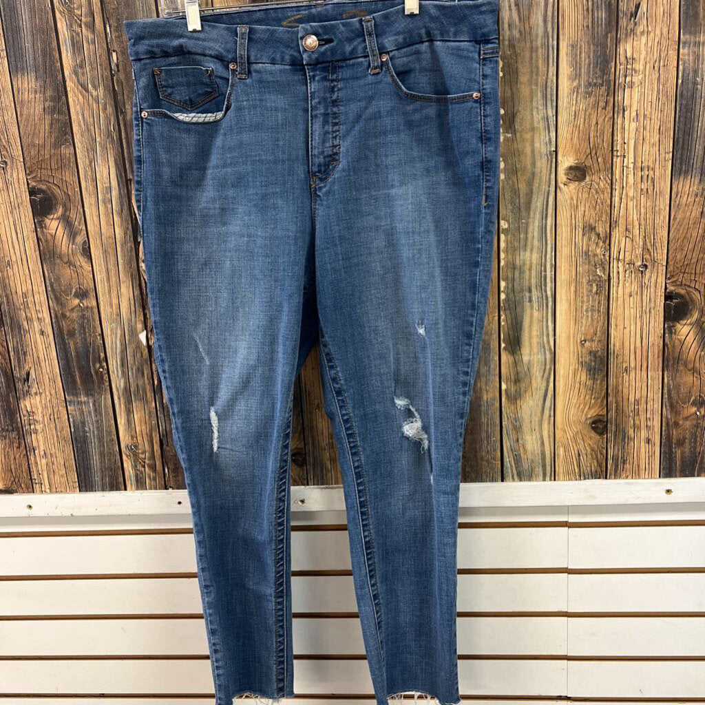 Seven Brand Distressed Jeans, Womens 16