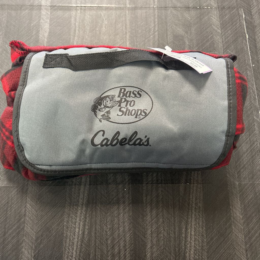 Bass Pro Shops Travel Throw (1)