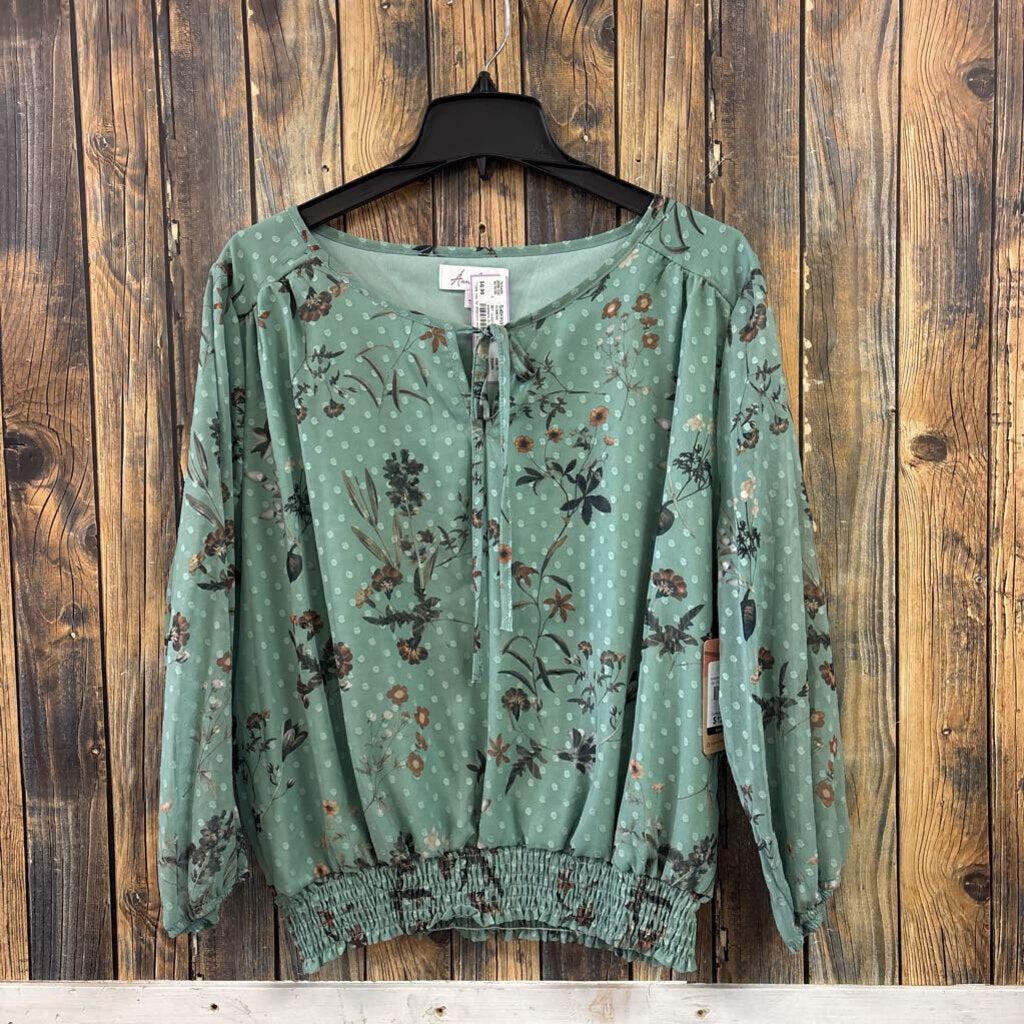 NWT Green Floral Top, Womens XL
