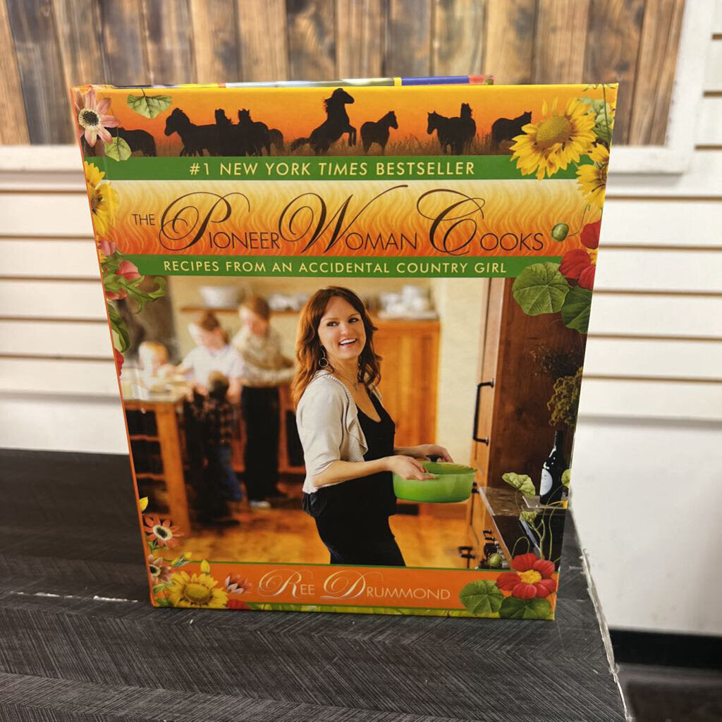 Pioneer Woman Cookbook (1) - NO SHIP