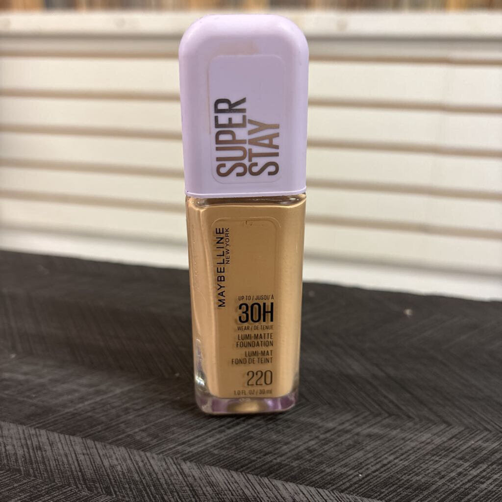 Maybelline Super Stay Foundation - Shade 220
